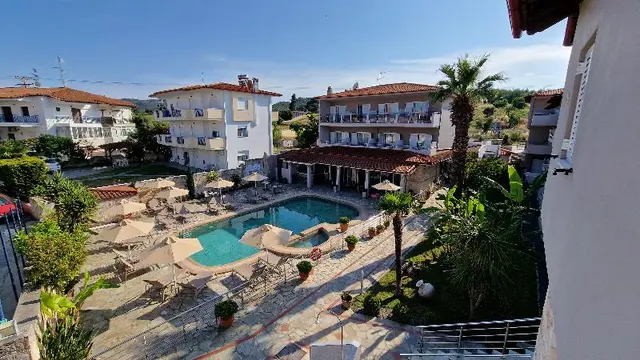 Sarantis Hotel