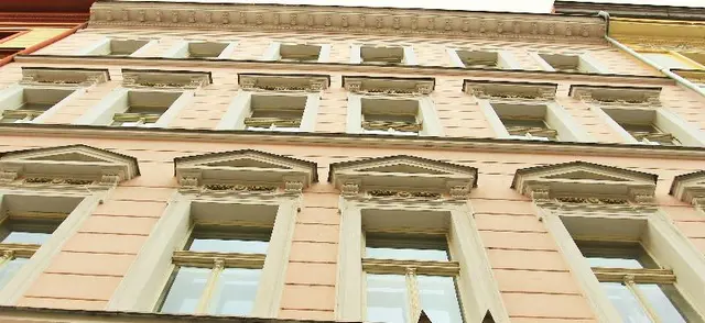 City Crown Hotel