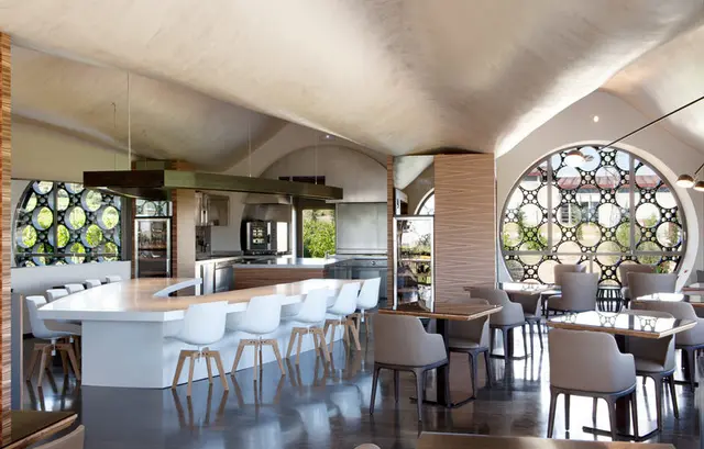 Cava & Hotel Mastinell
