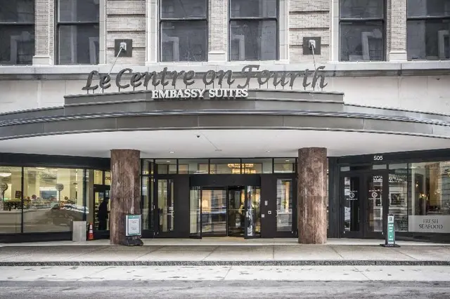 Embassy Suites By Hilton Louisville Downtown