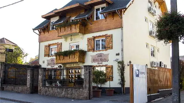 Karin Hotel