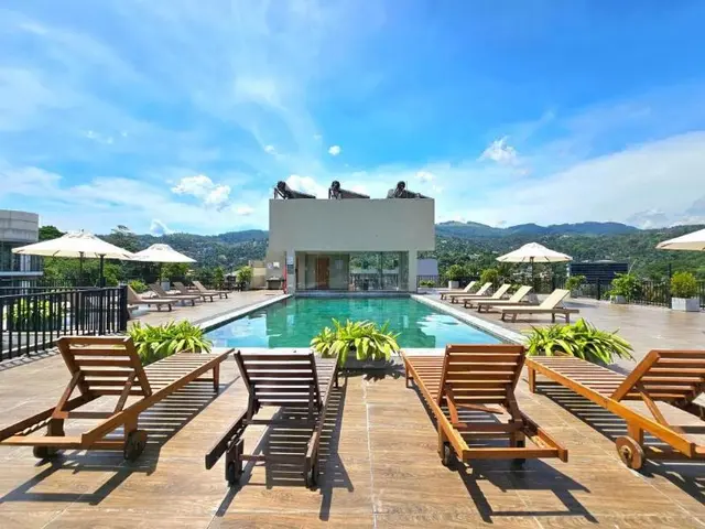Oak Ray Regency Hotel