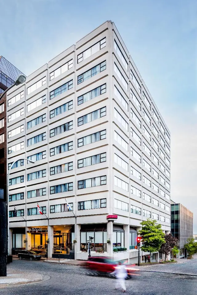 Hollis Halifax-DoubleTree Suites by Hilton Hotel
