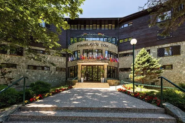 Hotel Tomislavov Dom