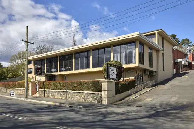 Commodore Regent Hotel