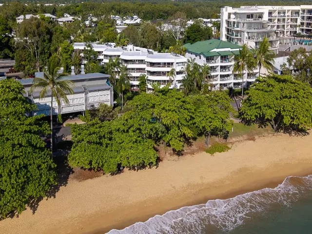 Roydon Beachfront Apartments