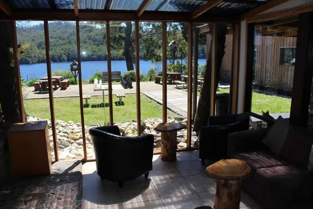 Tullah Lakeside Lodge