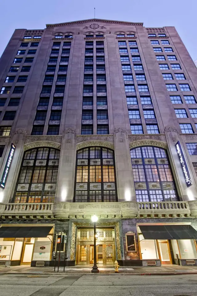 Hampton Inn & Suites Cincinnati-Downtown