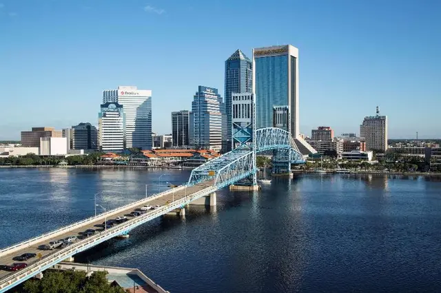 DoubleTree by Hilton Jacksonville Riverfront