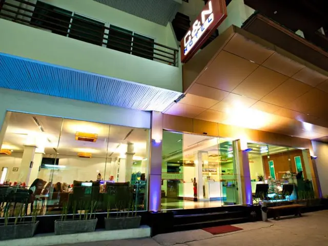 C & N Hotel