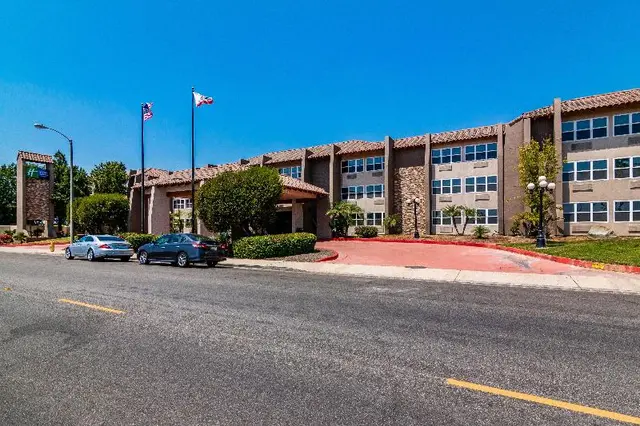 Holiday Inn Express And Suites Camarillo