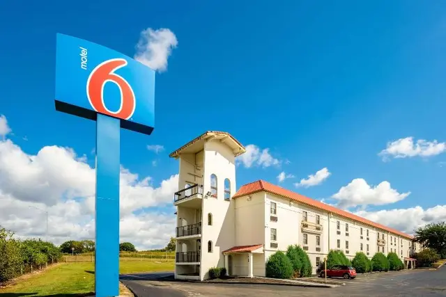 Motel 6 Hazelwood