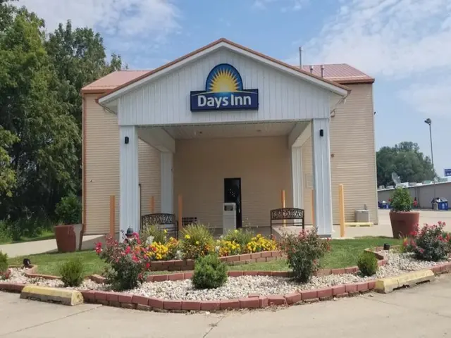 Days Inn by Wyndham Springfield