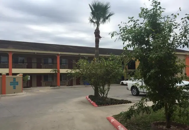 Texas Inn And Suites City Center At University Dr