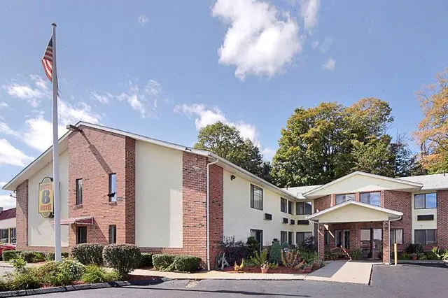 Super 8 by Wyndham West Springfield/Route 5