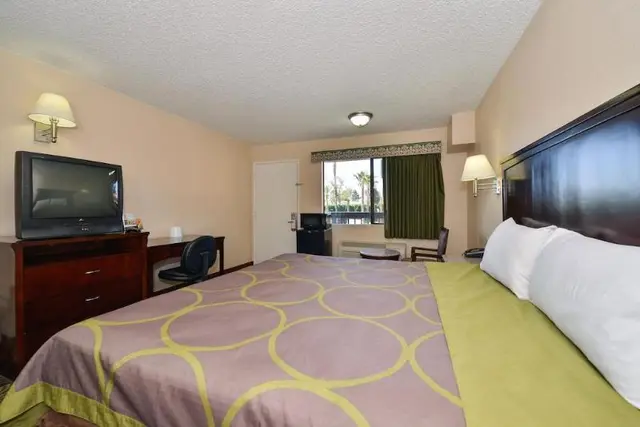 Super 8 Ontario CA