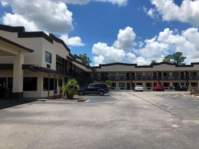 Riverfront Inn
