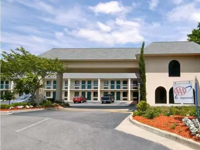 Holiday Inn Express Columbia West-Lexington by IHG