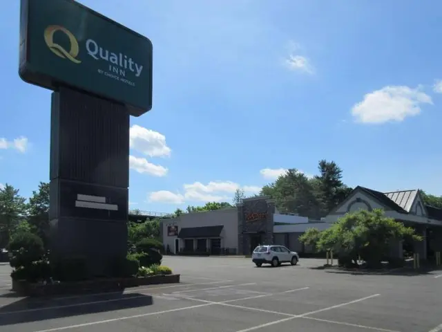 Quality Inn Wayne