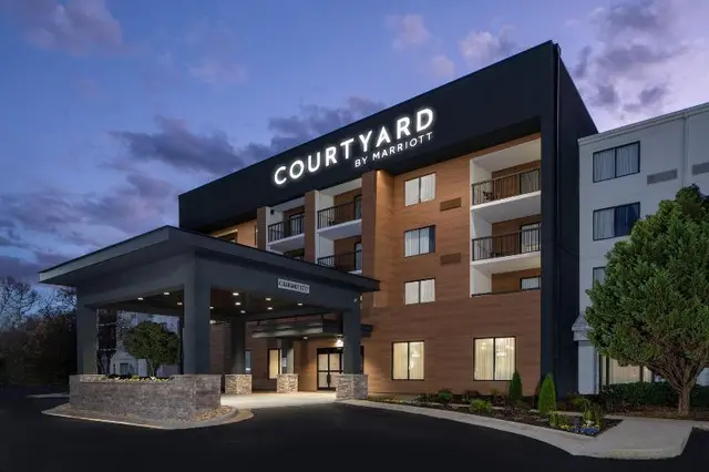 Courtyard Decatur