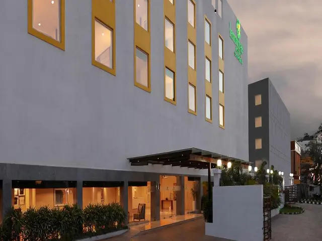 Lemon Tree Hotel Shimona Chennai