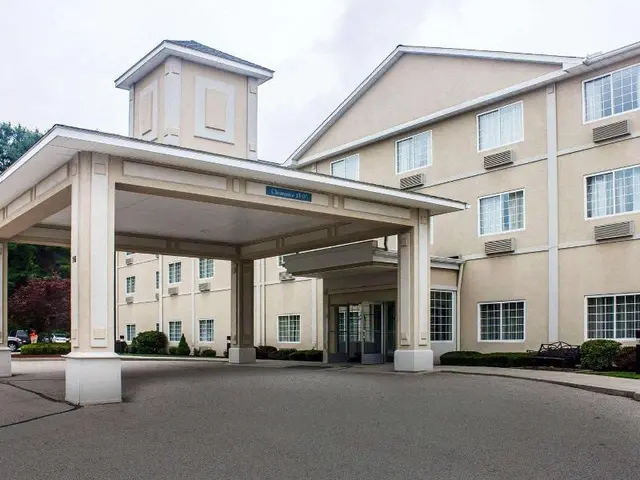 Comfort Inn & Suites located in Dayville