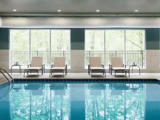 Garner Hotel Wadsworth by IHG
