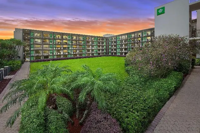 Wyndham Garden Lake Buena Vista Disney Springs