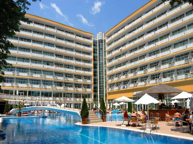 Grand Hotel Nirvana