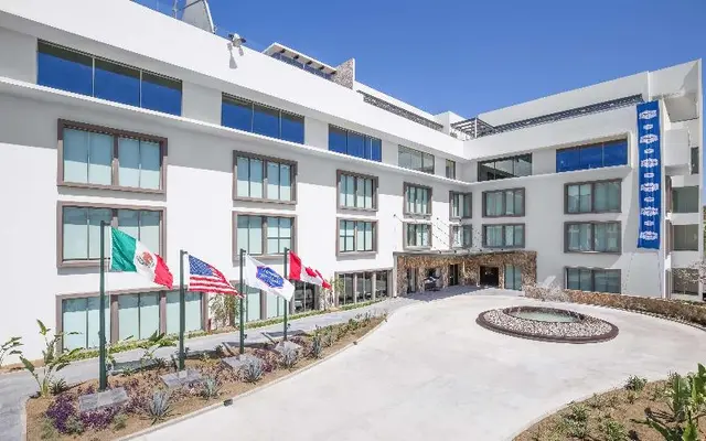 Hampton Inn and Suites By Hilton Los Cabos