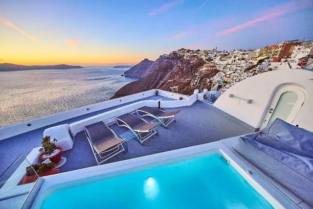 Trieris Villas & Suites