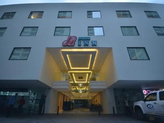 Jinjiang Inn – Makati