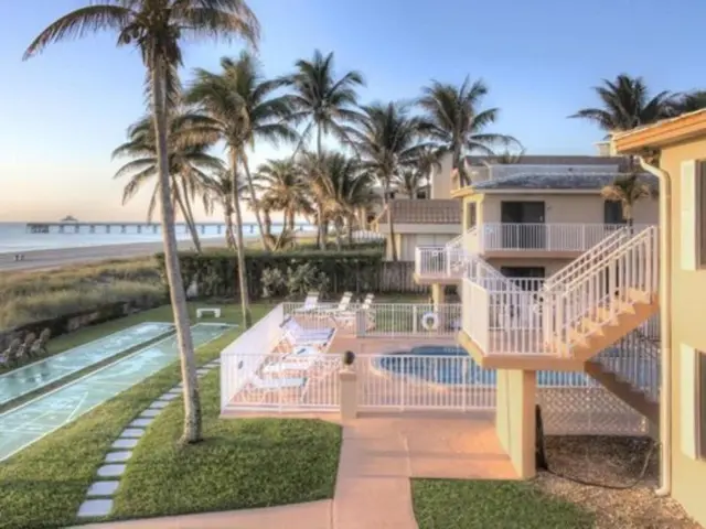 Emerald Seas Beach Club