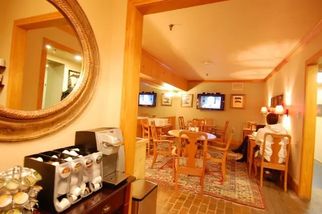 Independence Square Hotel