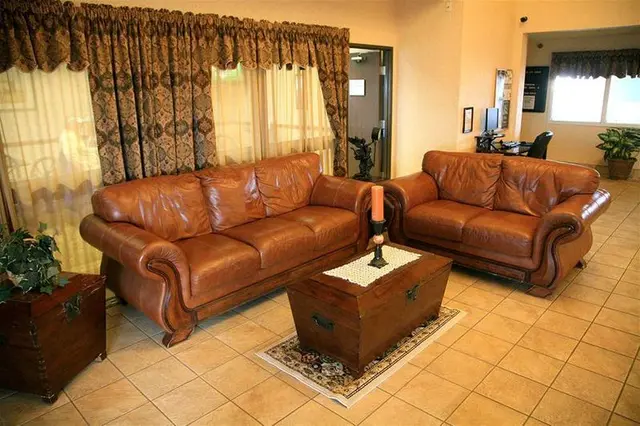New Victorian Inn & Suite