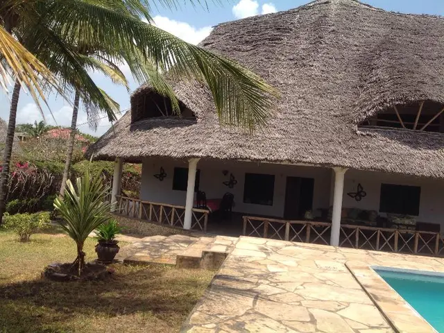 Queen K Cottages