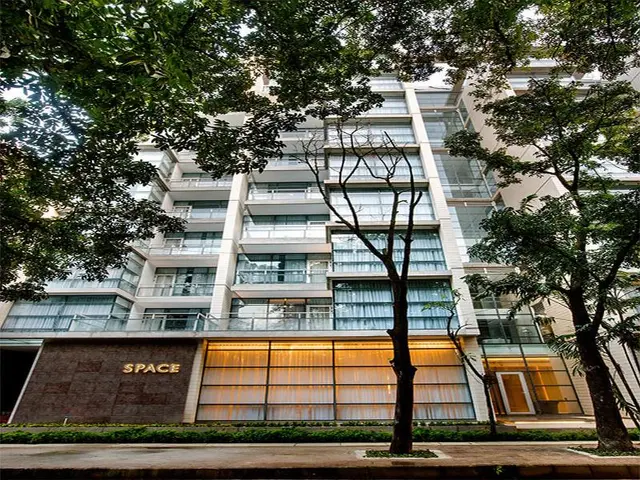 Space Apartments & Suites
