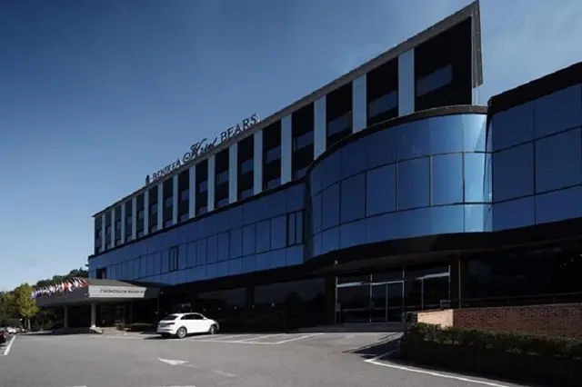 Chuncheon Bears Tourist Hotel