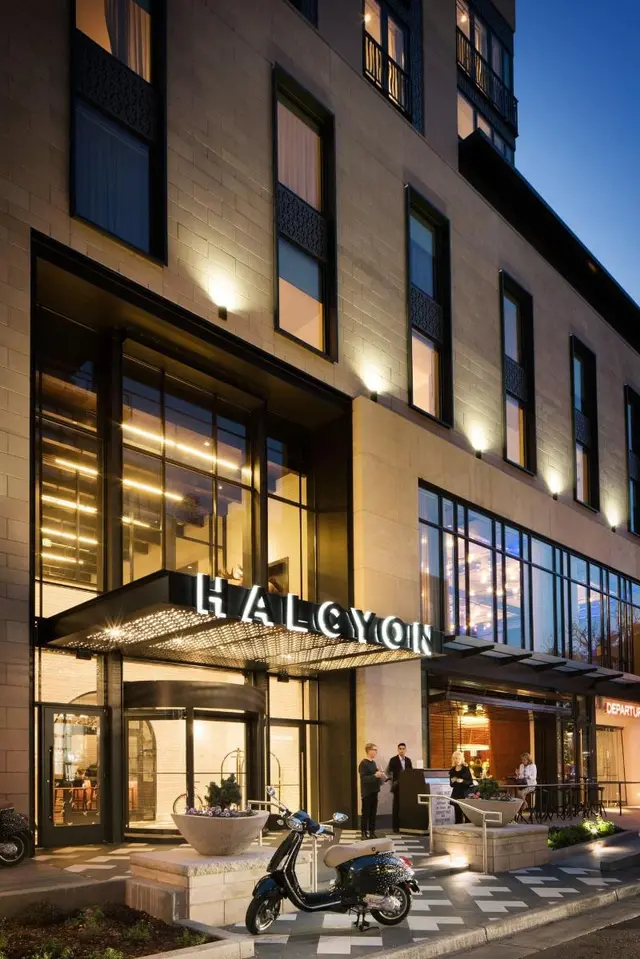 Halcyon, A Hotel In Cherry Creek