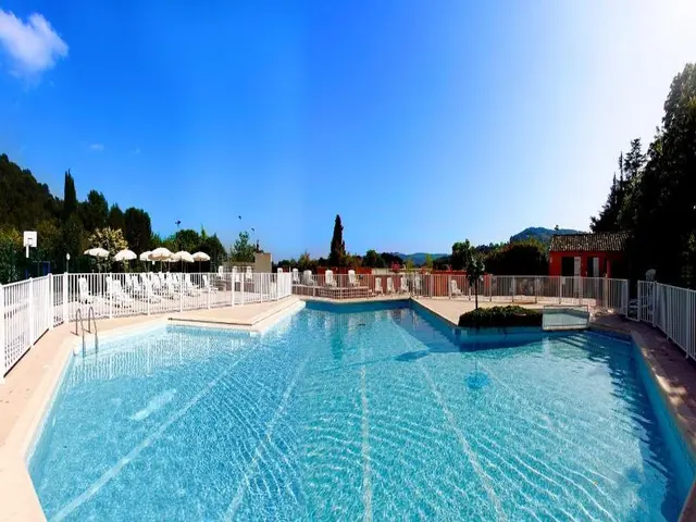 Le Domaine Du Thronnet