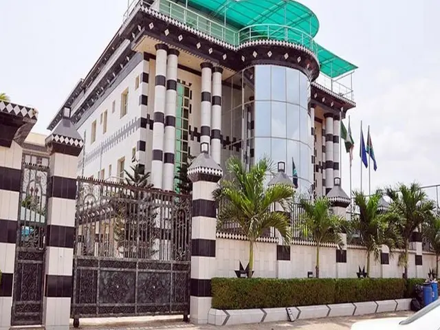 Royalview Hotel and Suites