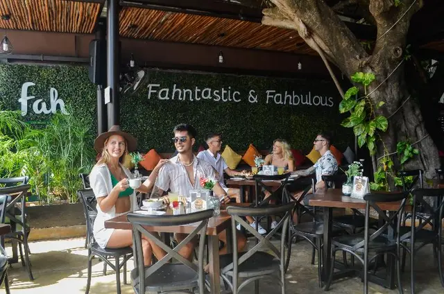 Siesta Fiesta Hotel – 5th Avenue