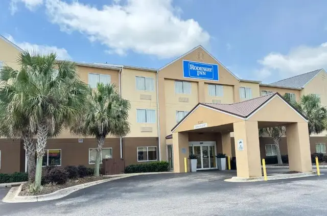 Sleep inn & suites Pensacola - University Area