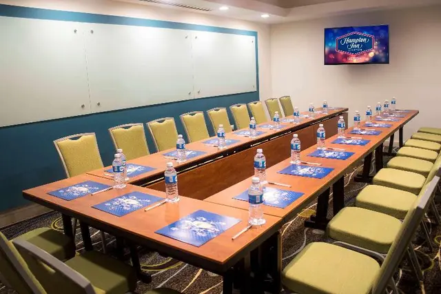 Hampton Inn By Hilton Merida