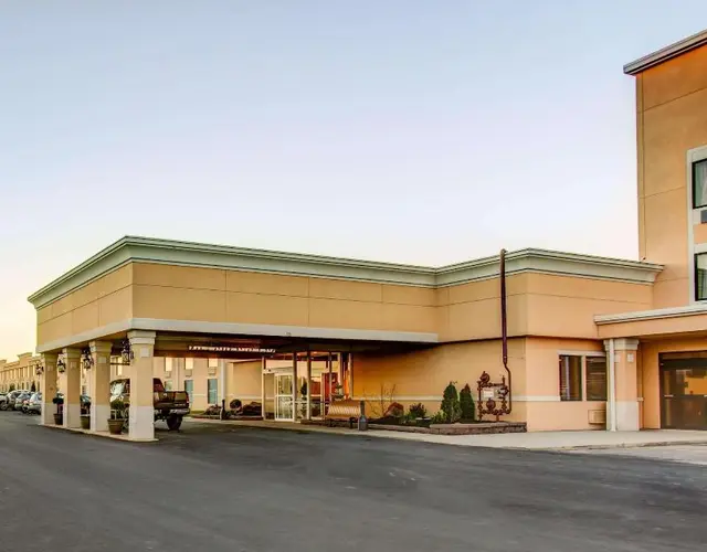Comfort Inn & Suites Triadelphia - Wheeling
