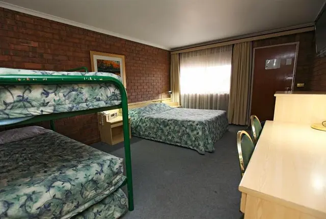 Countryman Motor Inn