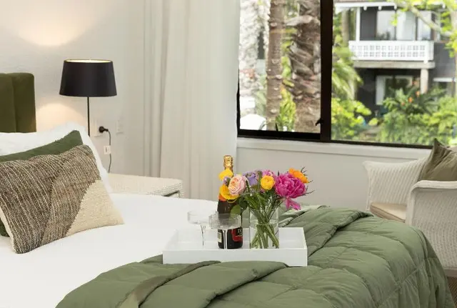 Emerald Inn on Takapuna Beach