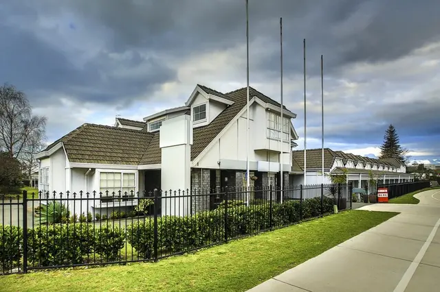 Lake Rotorua Hotel