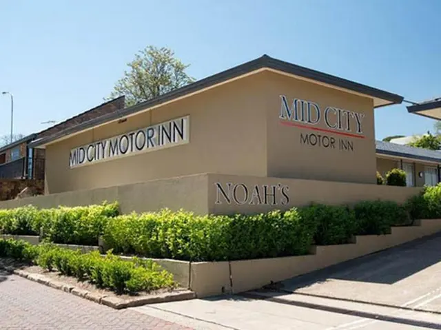 Noahs Mid City Motor Inn