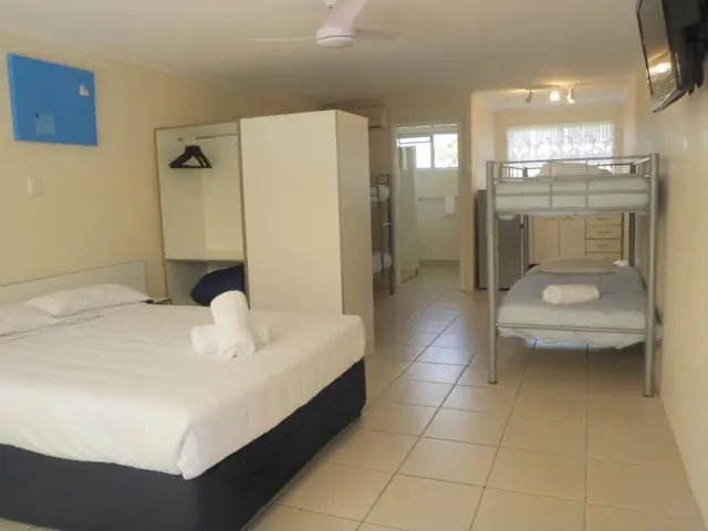 Tin Can Bay Motel